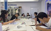 澳门太阳游戏城app新媒体教研室开展教学研讨活动